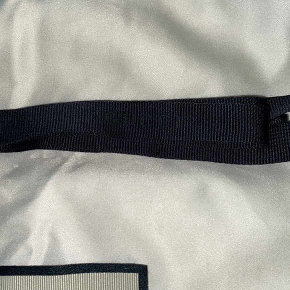 Authentic Cream and black GUCCI dust bag and ribbon - Picture 2 of 3